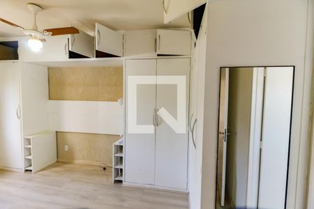 Apartamento à venda com 90m², 4 quartos e 1 vaga Apartamento à venda com 90m², 4 quartos e 1 vagaSuíte - armários