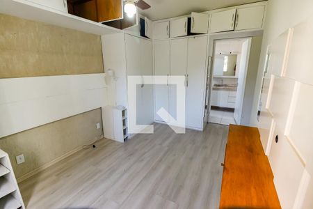 Apartamento à venda com 90m², 4 quartos e 1 vaga Apartamento à venda com 90m², 4 quartos e 1 vagaSuíte
