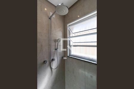 Casa à venda com 468m², 4 quartos e 3 vagasBanheiro Suíte 2