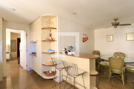 Apartamento à venda com 314m², 4 quartos e 4 vagasCozinha