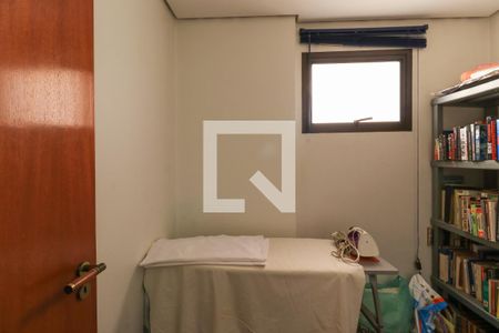 Apartamento à venda com 314m², 4 quartos e 4 vagasQuarto de Serviço 1