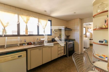 Apartamento à venda com 314m², 4 quartos e 4 vagasCozinha