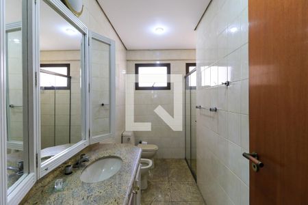 Apartamento à venda com 314m², 4 quartos e 4 vagasBanheiro da Suíte 3