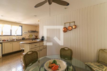 Apartamento à venda com 314m², 4 quartos e 4 vagasCozinha