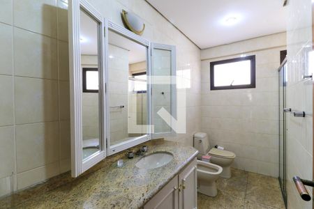 Apartamento à venda com 314m², 4 quartos e 4 vagasBanheiro da Suíte 3