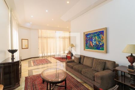Apartamento à venda com 314m², 4 quartos e 4 vagasÁrea comum - Salão de festas