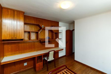 Casa à venda com 224m², 3 quartos e 2 vagasQuarto 2