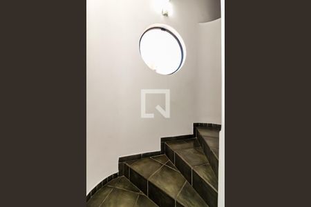 Casa à venda com 224m², 3 quartos e 2 vagasEscada