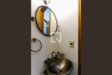 Casa à venda com 224m², 3 quartos e 2 vagasLavabo