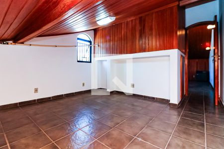 Casa à venda com 224m², 3 quartos e 2 vagasQuarto 5 - Sótão