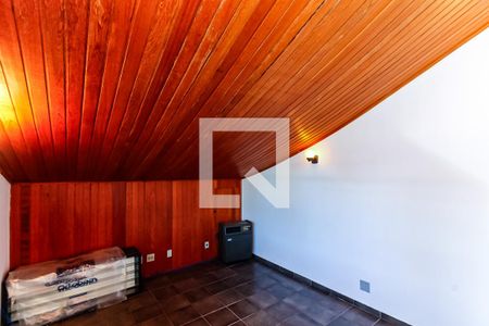 Casa à venda com 224m², 3 quartos e 2 vagasQuarto 4 - Sótão