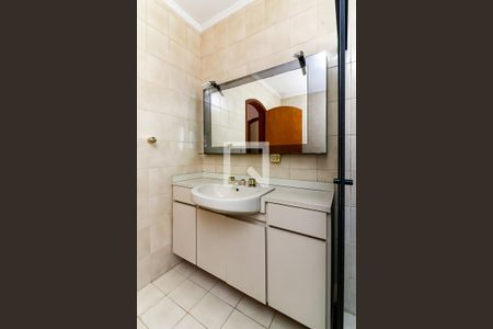 Casa à venda com 224m², 3 quartos e 2 vagasBanheiro da Suíte