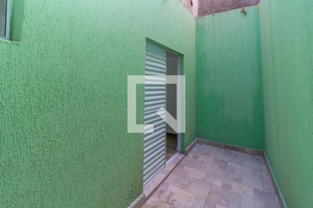 Casa para alugar com 85m², 2 quartos e 1 vagaQuintal