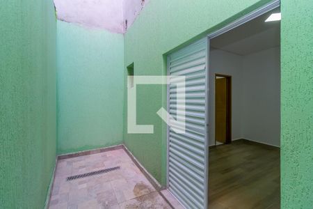 Casa para alugar com 85m², 2 quartos e 1 vagaQuintal