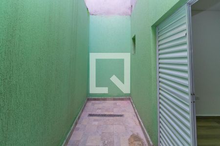 Casa para alugar com 85m², 2 quartos e 1 vagaQuintal