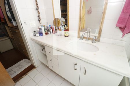 Apartamento para alugar com 179m², 3 quartos e 3 vagasBanheiro da Suíte 1