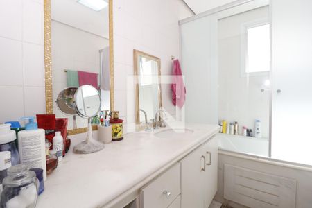 Apartamento para alugar com 179m², 3 quartos e 3 vagasBanheiro da Suíte 1