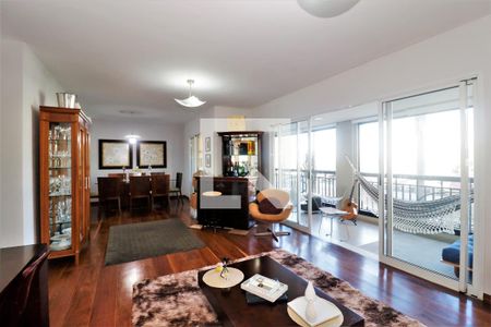 Apartamento para alugar com 179m², 3 quartos e 3 vagasSala