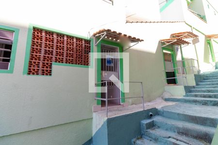 Fachada de casa para alugar com 1 quarto, 28m² em Jardim Brasilia, São Paulo