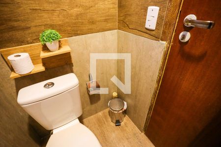 Casa de condomínio para alugar com 200m², 3 quartos e 2 vagasLavabo - detalhes