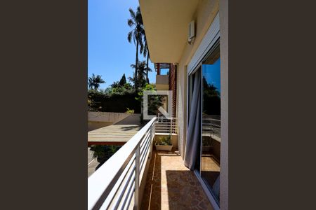 Casa de condomínio para alugar com 200m², 3 quartos e 2 vagasSuíte - varanda