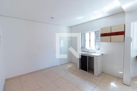 Quarto/Cozinha de casa para alugar com 1 quarto, 28m² em Jardim Brasilia, São Paulo