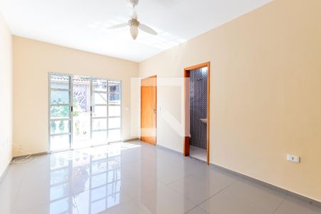 Sala 1 de casa para alugar com 2 quartos, 80m² em Parque Vitoria, São Paulo