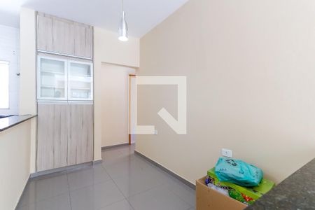 Sala 2 de casa para alugar com 2 quartos, 80m² em Parque Vitoria, São Paulo