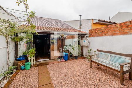 Casa à venda com 75m², 2 quartos e 2 vagasQuintal