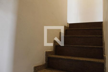 Escada para os quartos de casa à venda com 3 quartos, 120m² em Cerâmica, São Caetano do Sul