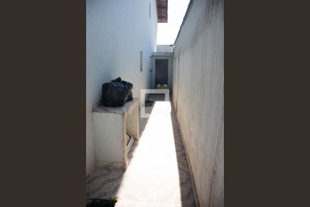 Casa à venda com 150m², 2 quartos e 2 vagascorredor lateral