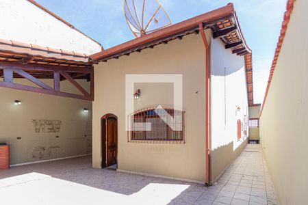 Casa para alugar com 356m², 4 quartos e 6 vagasQuintal