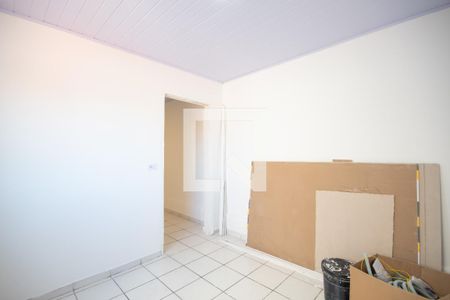 Quarto de casa para alugar com 1 quarto, 60m² em Veloso, Osasco