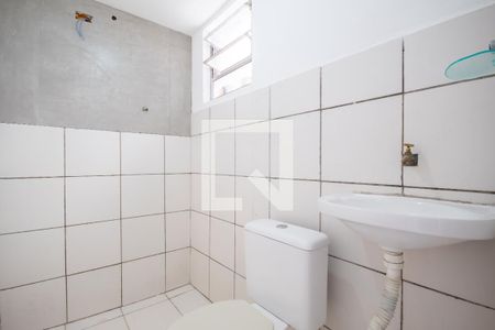 Banheiro de casa para alugar com 1 quarto, 60m² em Veloso, Osasco