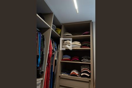 Apartamento à venda com 191m², 2 quartos e 4 vagasCloset