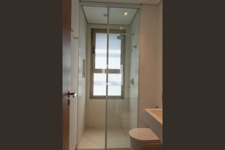 Apartamento à venda com 191m², 2 quartos e 4 vagasBanheiro 2