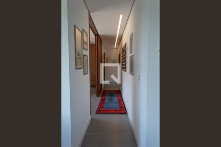 Apartamento à venda com 191m², 2 quartos e 4 vagasCorredor