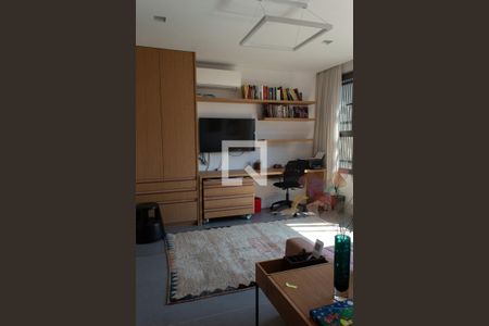 Apartamento à venda com 191m², 2 quartos e 4 vagasEscritório