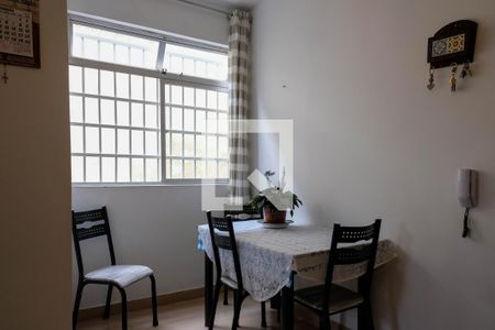 Sala de apartamento para alugar com 2 quartos, 70m² em Santa Cruz, Belo Horizonte
