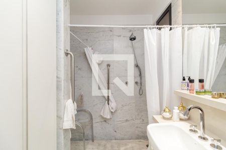 Apartamento à venda com 269m², 3 quartos e 4 vagasBanheiro 1 - Suíte Master