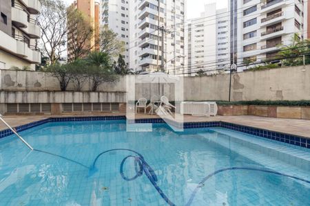 Apartamento à venda com 269m², 3 quartos e 4 vagasÁrea comum - Piscina