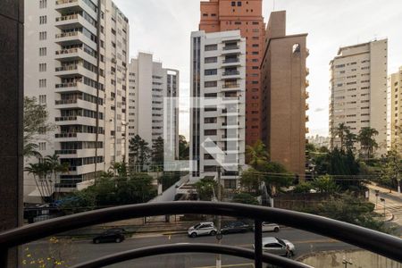 Apartamento à venda com 269m², 3 quartos e 4 vagasSacada da Sala de TV