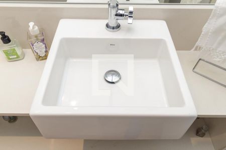 Apartamento à venda com 269m², 3 quartos e 4 vagasBanheiro 4 - Lavabo