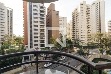 Apartamento à venda com 269m², 3 quartos e 4 vagasSacada da Quarto 1 - Suíte Master