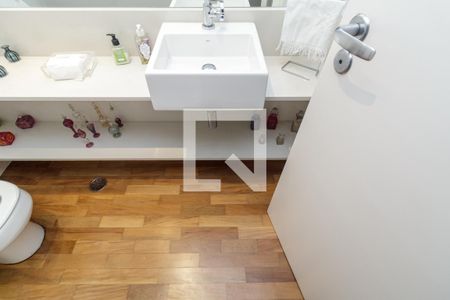 Apartamento à venda com 269m², 3 quartos e 4 vagasBanheiro 4 - Lavabo