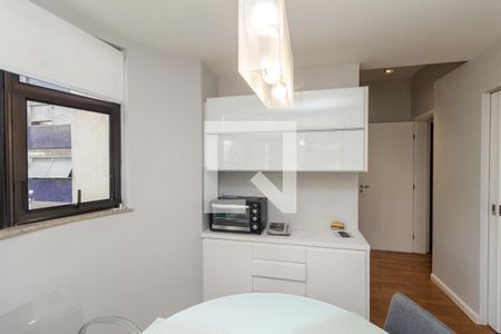 Apartamento à venda com 269m², 3 quartos e 4 vagasCopa e Cozinha