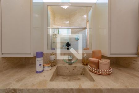 Casa à venda com 252m², 3 quartos e 4 vagas Casa à venda com 252m², 3 quartos e 4 vagasBanheiro suíte