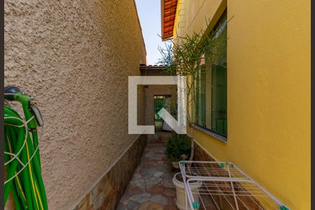 Casa à venda com 252m², 3 quartos e 4 vagas Casa à venda com 252m², 3 quartos e 4 vagasÁrea Externa