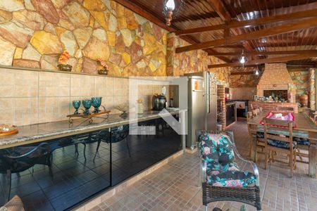 Casa à venda com 252m², 3 quartos e 4 vagas Casa à venda com 252m², 3 quartos e 4 vagasÁrea Gourmet