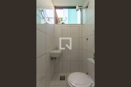 Casa à venda com 252m², 3 quartos e 4 vagas Casa à venda com 252m², 3 quartos e 4 vagasBanheiro de Serviço